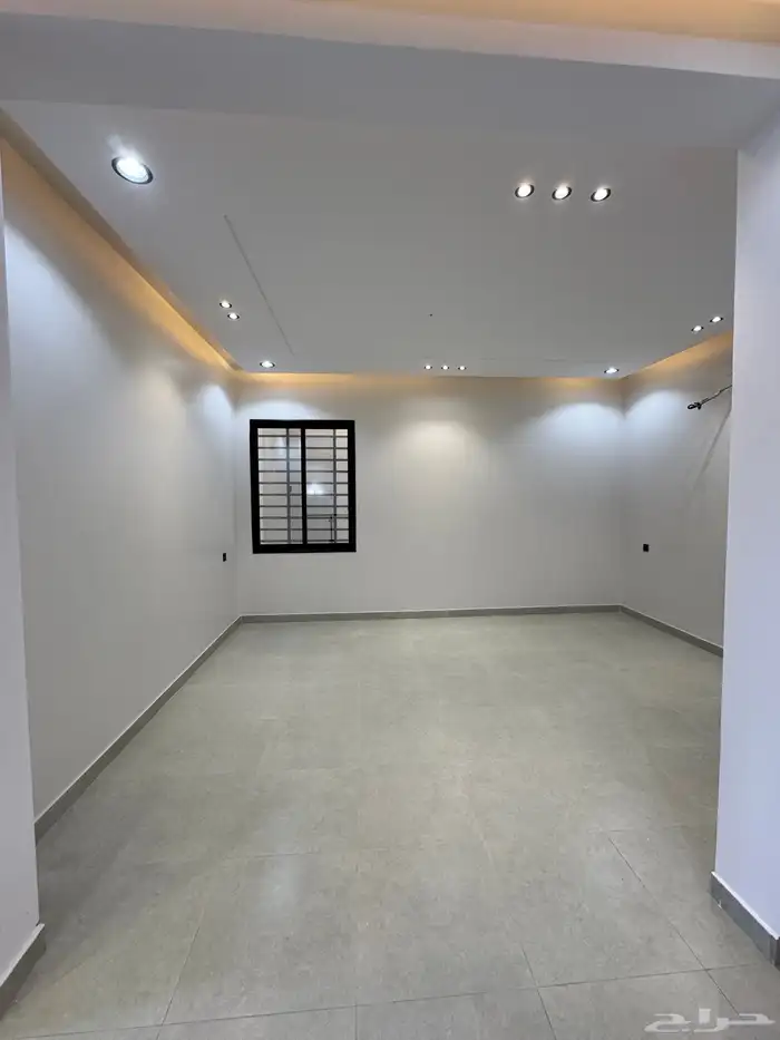 للبيع روف علوي دور ثاني مع ملحق بمشب مدخل مستقل بسعر مناسب 29