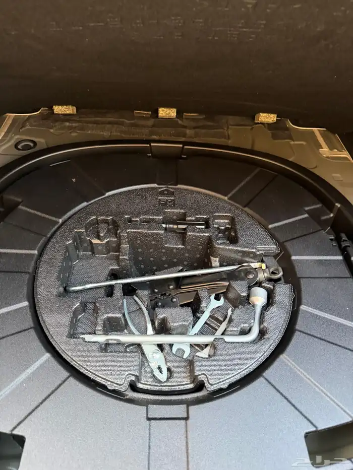 كامري ستاندر اسود 23 17