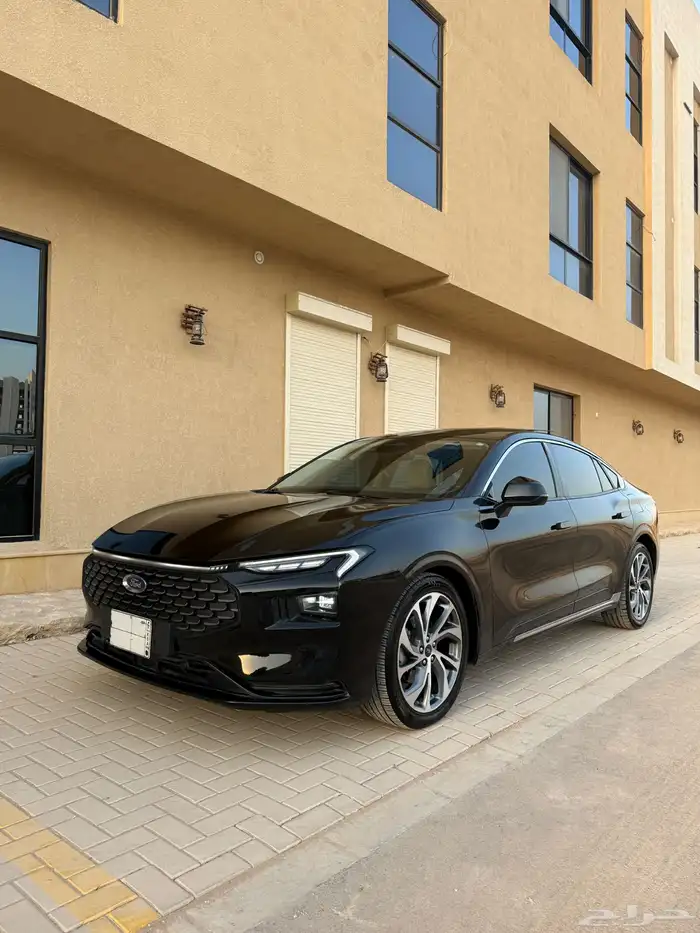 فورد تورس فل كامل تيتانيوم لون اسود 2023 سعودي بسعر مميز 2