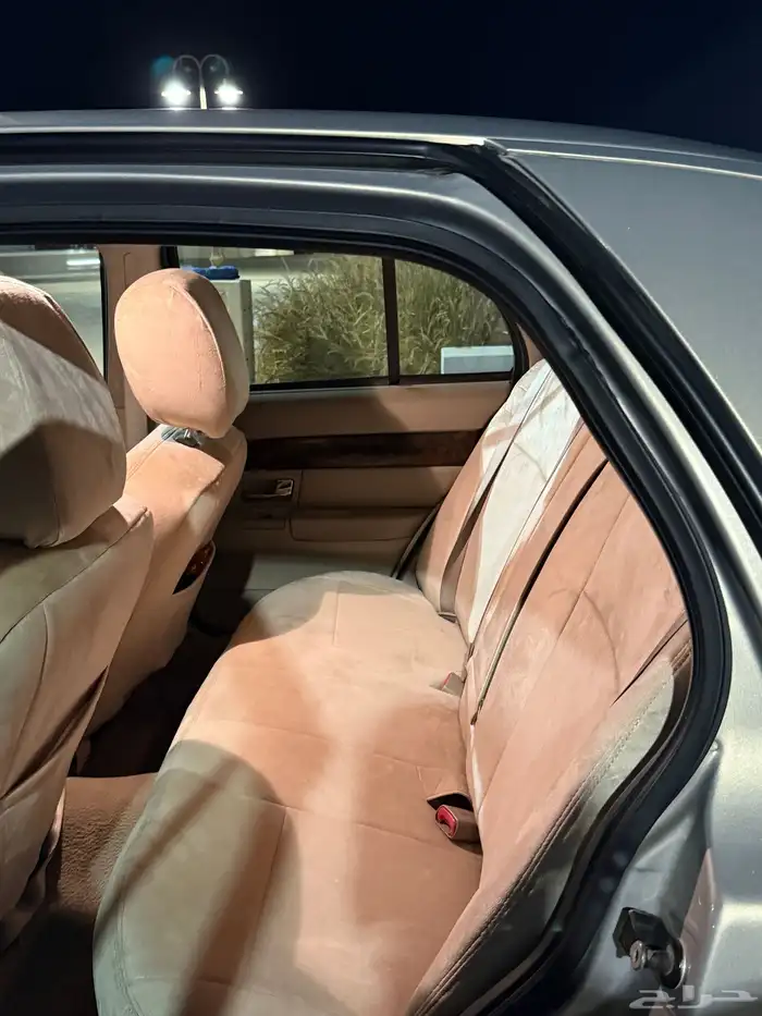 فورد جراند ماركيز 2011 8