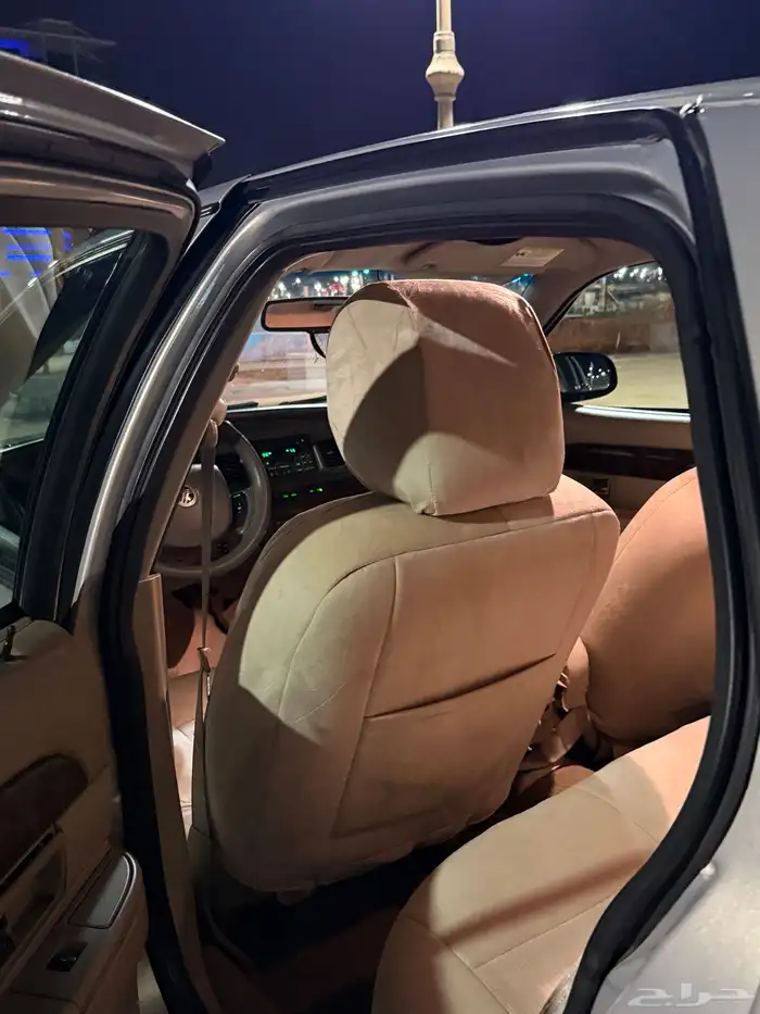 فورد جراند ماركيز 2011 9