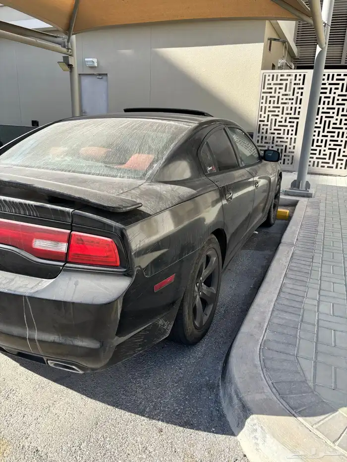 تشارجر 2013 نظيف السيارة للمستخدم فقط 2