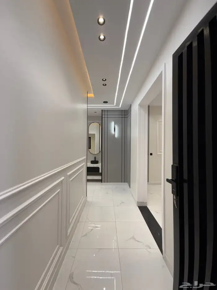 للبيع بحي الضيافة شقق أرضي وعلوي بسطح موقع كامل الخدمات 4