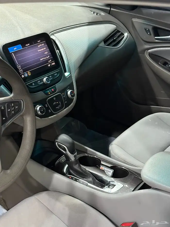 شيفرولية ماليبو 2021 فضي لدى معرض(عبيد الرشيدي) 29