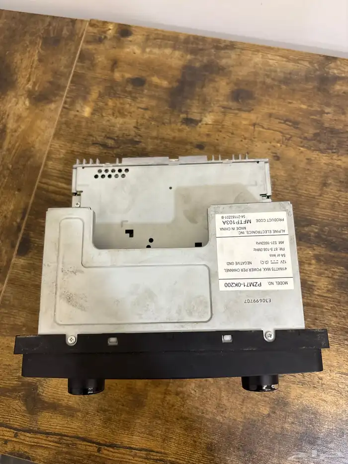 للبيع مسجل وكاله هايلوكس 1