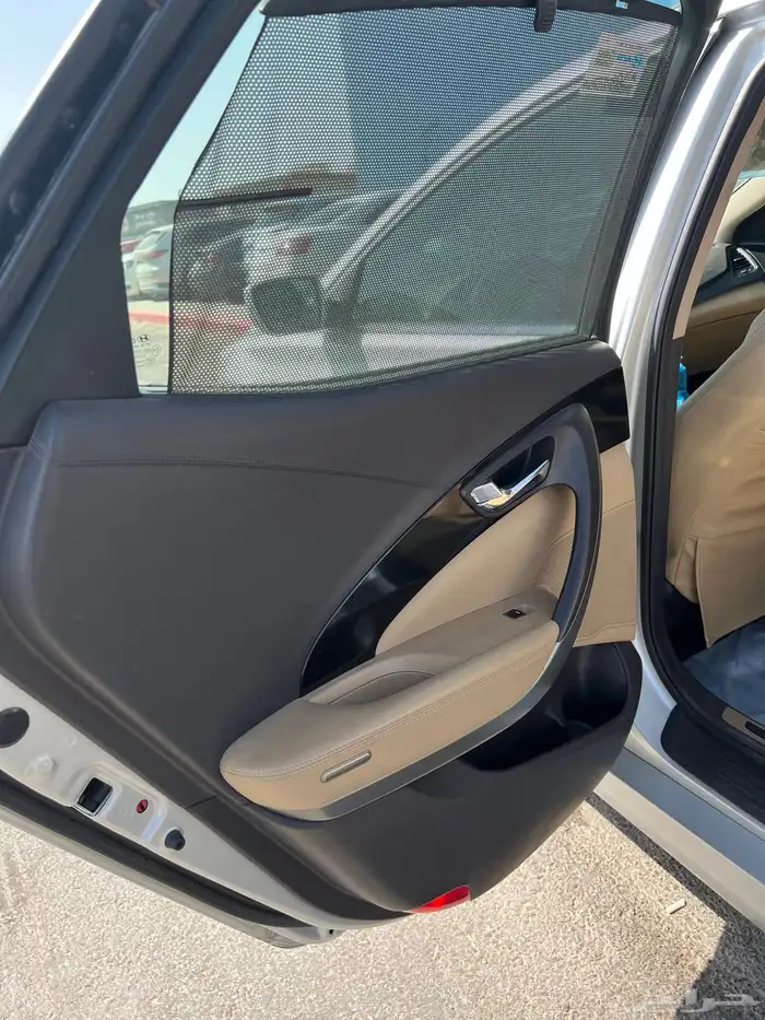 ازيرا 2015 فل كامل ممشى قليل نظيفه جدا 11