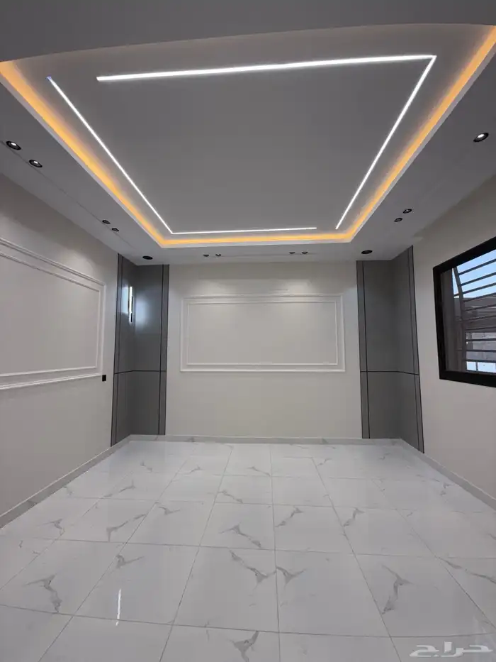 للبيع بحي الضيافة شقق أرضي وعلوي بسطح موقع كامل الخدمات 6