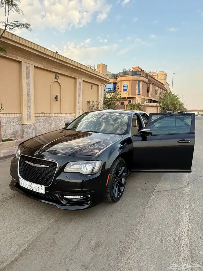 كرايسلر S نظيفة جدآ 2016 24