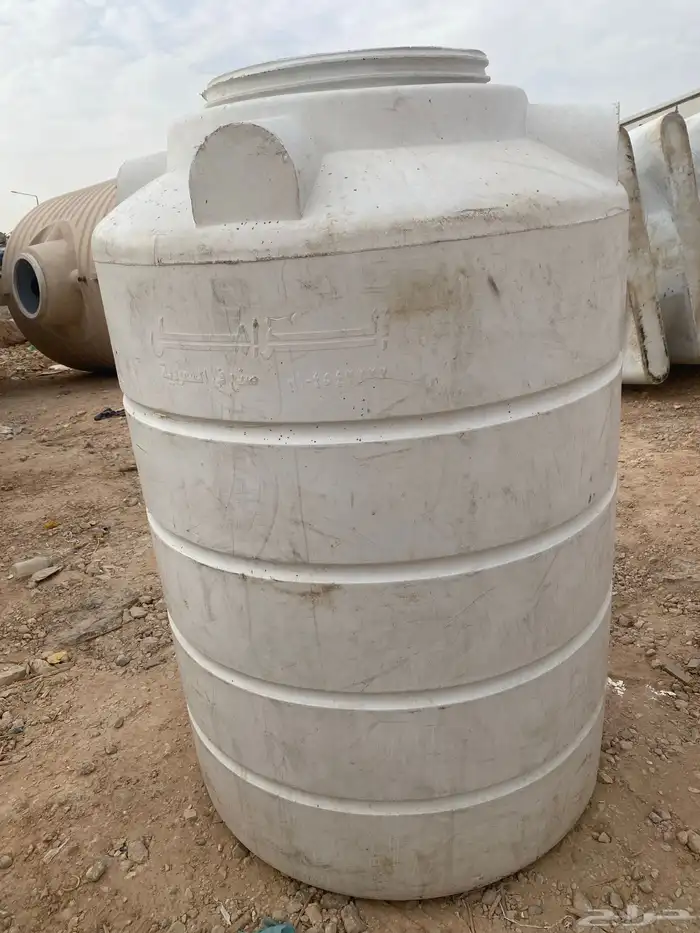 خزانات مستعمل ماء 10