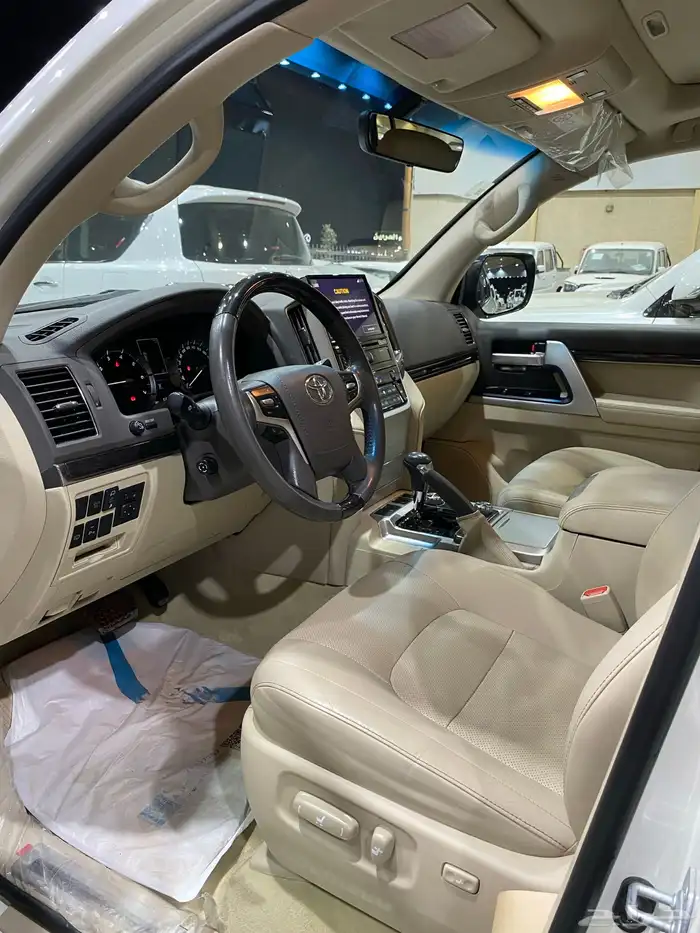 للبيع جيب في اكس ار 2020 عبداللطيف عداد 65 الف 10