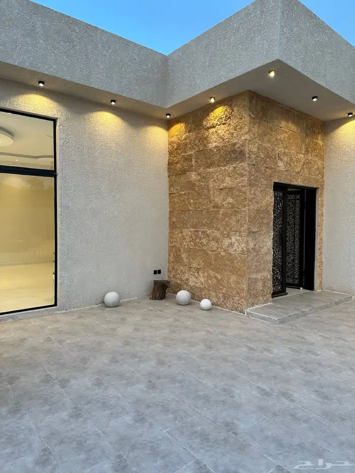استراحه فاخره بالعمارية مساحة 2000 متر للايجار السنوي 8