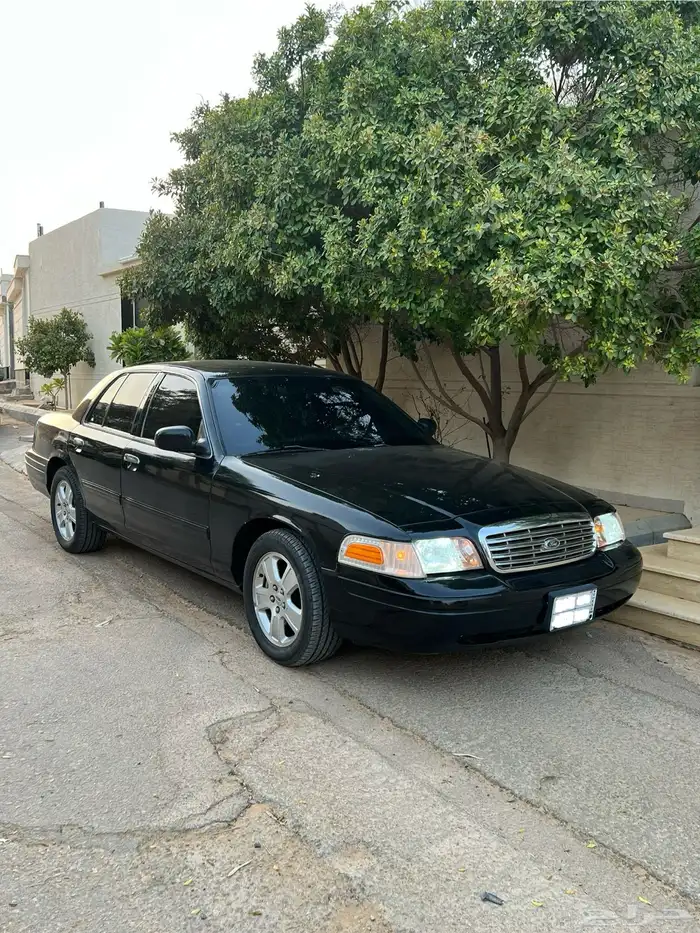 فورد كراون فيكتوريا سعودي 2009 1