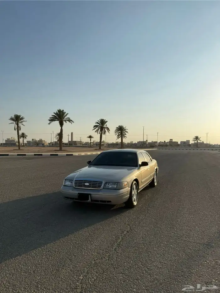 فورد كراون فكتوريا 2012 17