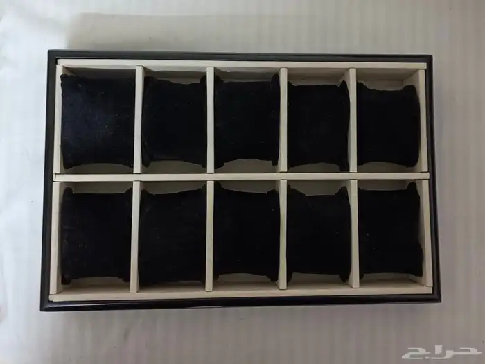 صندوق علبة عرض ساعات للبيع 0