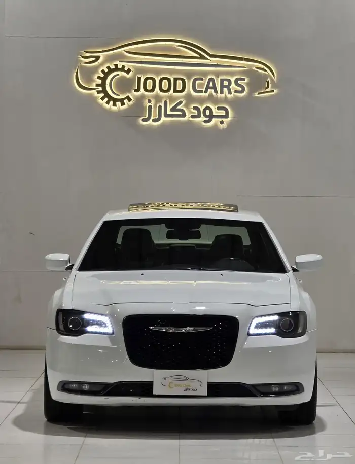 كرايزلر S300 موديل 2016 بحالة ممتازة 4