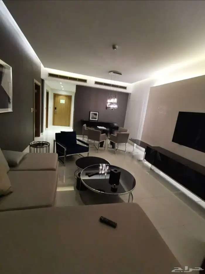 للبيع شقه في برج داماك الرياض 0