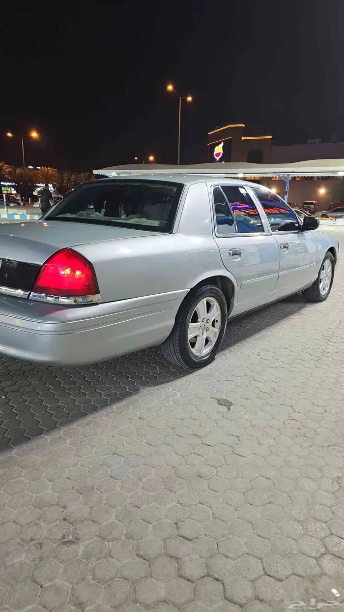 فورد كراون فكتوريا 2007 4