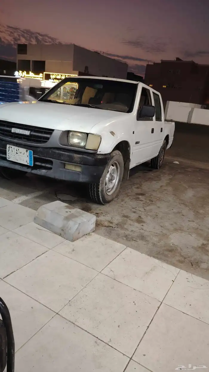 سياره اسيزو مديل 2002 للبيع مكينه قير على الشرط وضمان ب 5