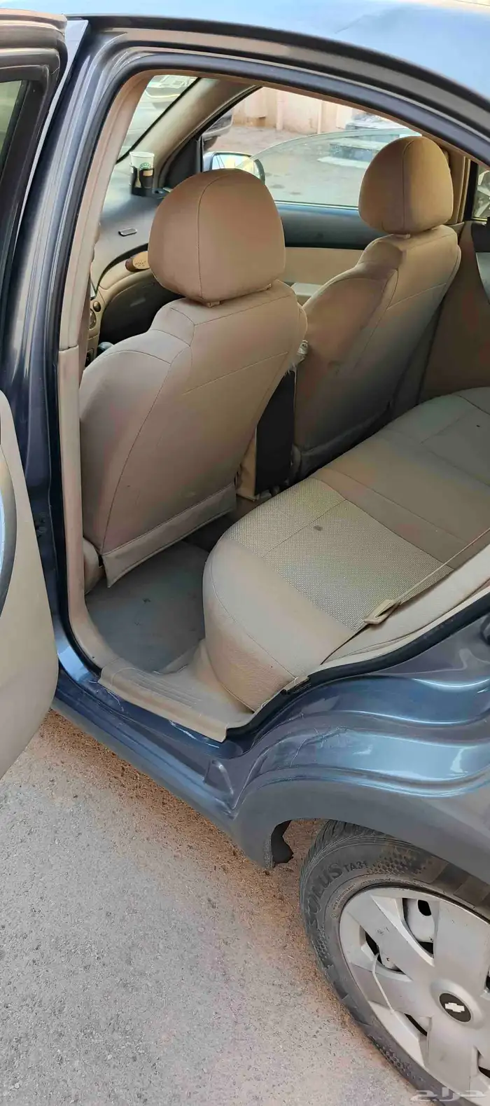 سيارة آفيو نظيفة 5