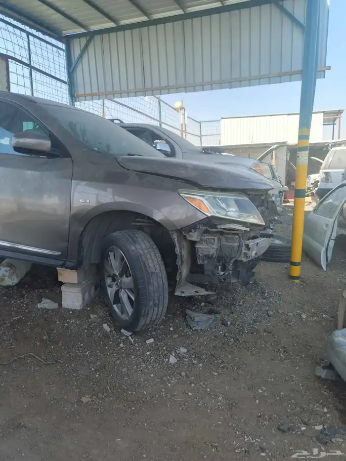 نيسان بافندر 2015 فل كامل تشليح قطع غيار فقط 0