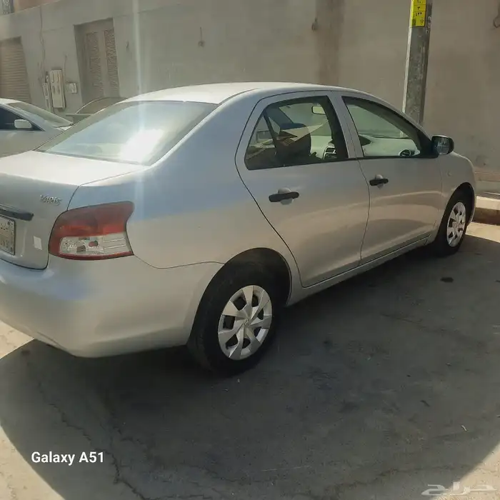 للبيع يارس 2011 متحركات وكاله شرط 1