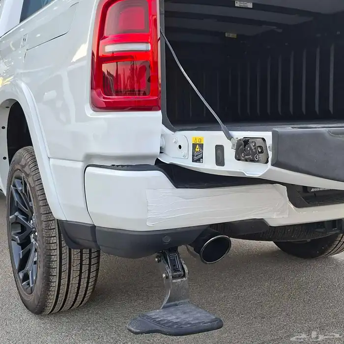 دودج رام 2025 لميتد بلاك اديشن خليجي السعر 295 شامل الضريبه 10