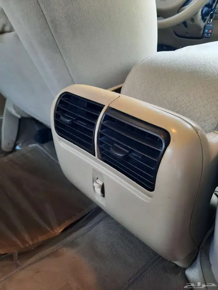 فورد كراون فكتوريا 2011 وارد الجزيرة 40