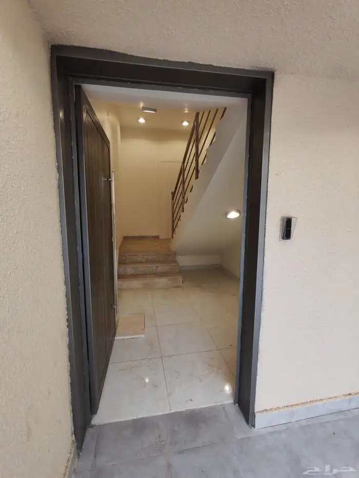 للبيع روف علوي مع بايكه سياره شمال الخميس تشطيب مودرن 1