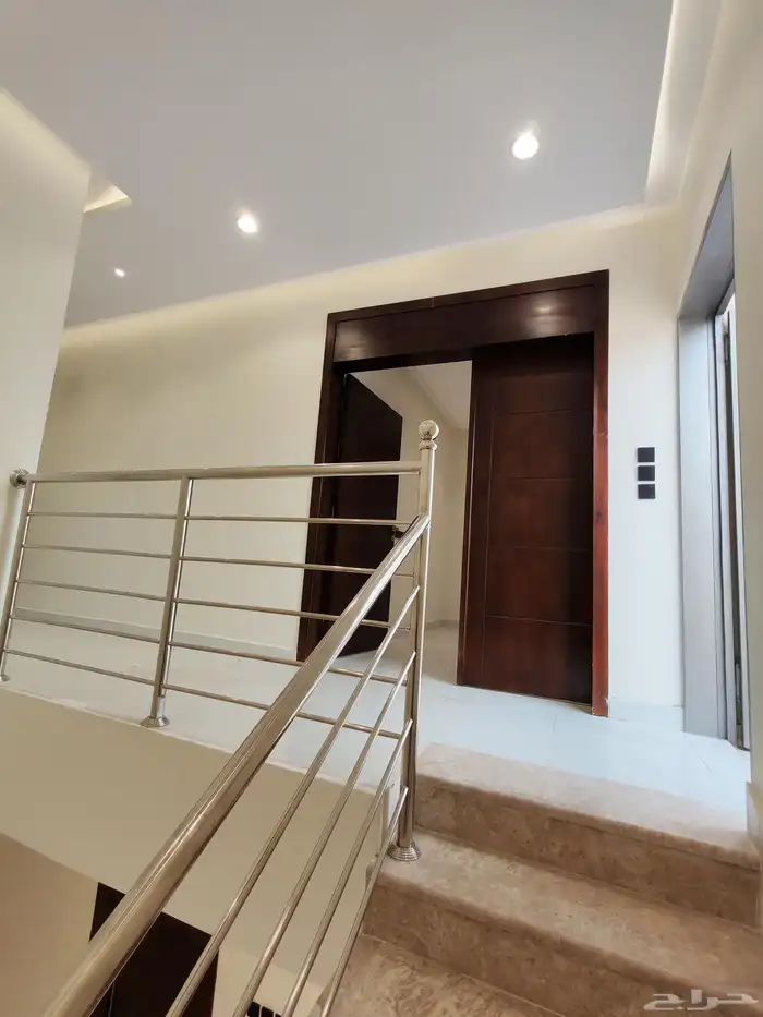 للبيع روف علوي مع بايكه سياره شمال الخميس تشطيب مودرن 20