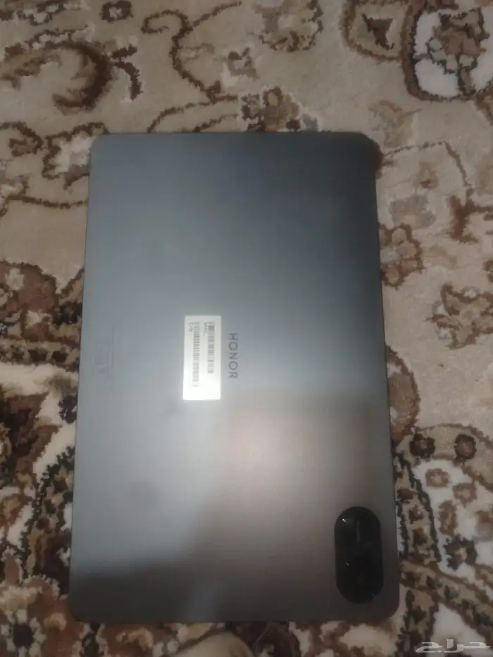 يوجد غلاف والكرتون HONOR PAD X8 1