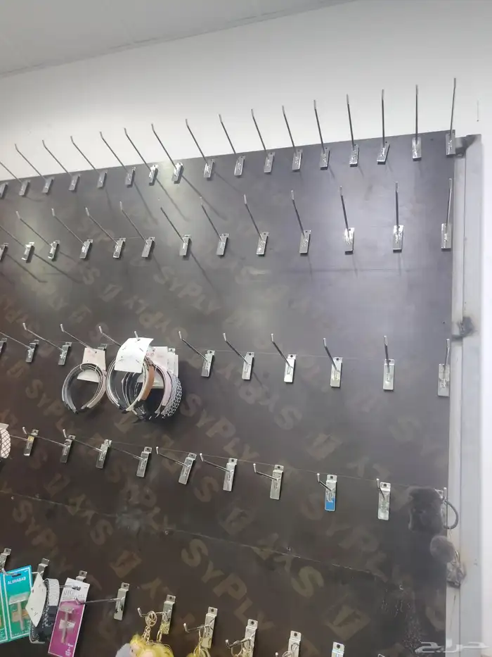 العرض ديكور وارفف وطاولات البيع علي السوم 7