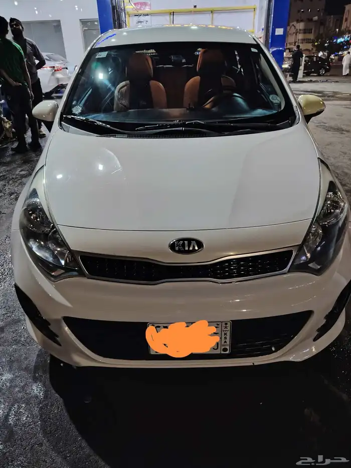 كيا ريو هاتش باك 3