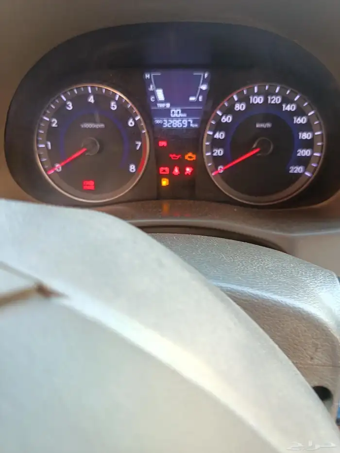 اكسنت قير عادي 2012 1