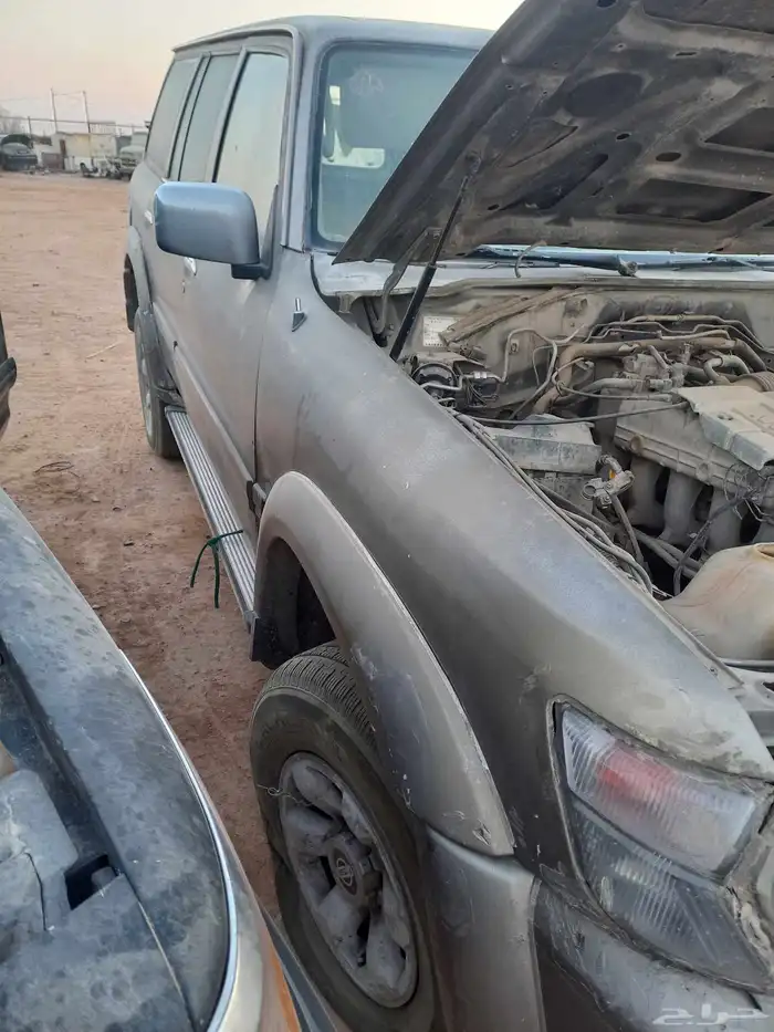 لبيع قطع غيار جيب نيسان 2000 1