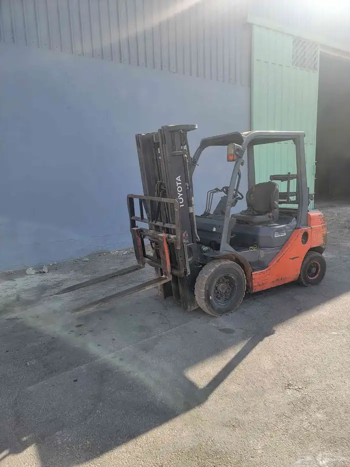 رافعه شوكيه 2.5 طن بنزين للبيع 0