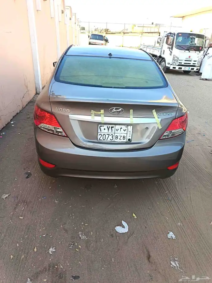 اكسنت قير عادي 2012 4