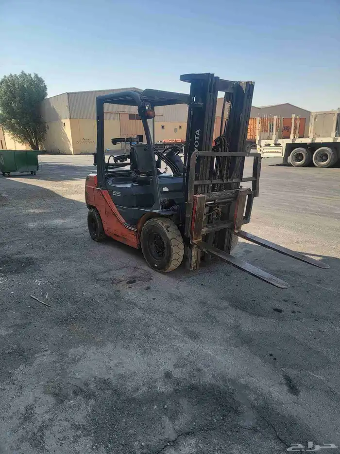 رافعه شوكيه 2.5 طن بنزين للبيع 2