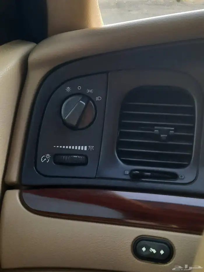 فورد كراون فكتوريا 2011 وارد الجزيرة 43