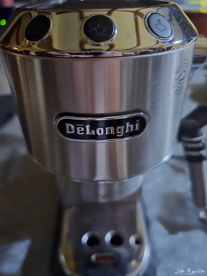 مستخلصة قهوة من شركة D Longhi استعمال شهر 0