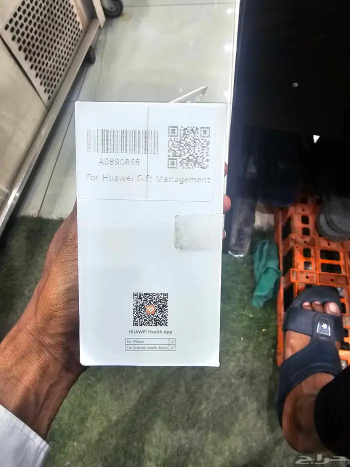 السلام عليكم اعرض لكم ساعة هواوي جديد افتحت بس من الكرتونة 3