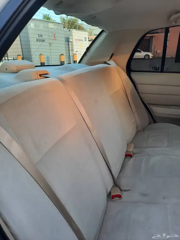 فورد كراون فكتوريا 2011 وارد الجزيرة 39