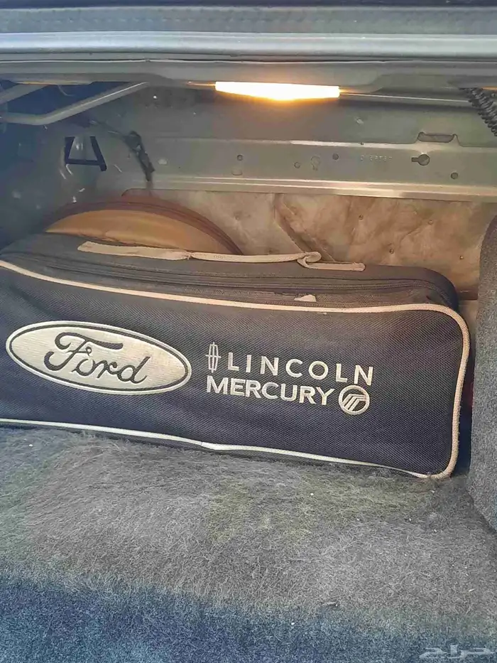 فورد كراون فكتوريا 2011 وارد الجزيرة 22