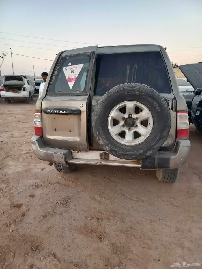 لبيع قطع غيار جيب نيسان 2000 2