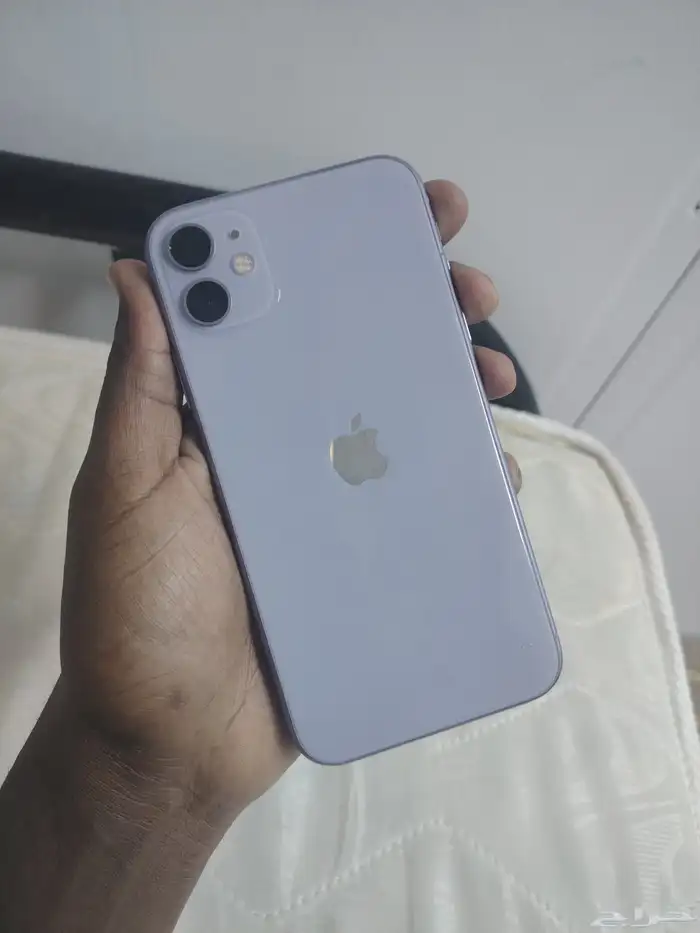 ايفون 11 نظيف استعمال خفيف 128 7