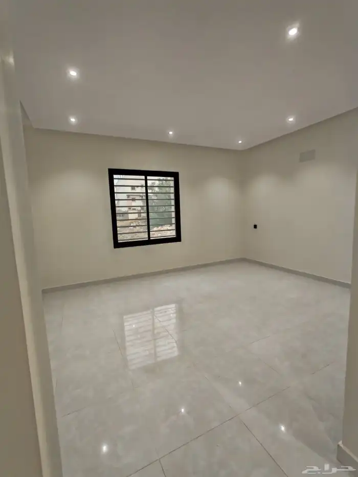 للبيع روف علوي مع بايكه سياره شمال الخميس تشطيب مودرن 5