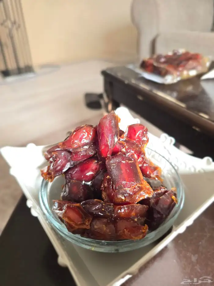 خلاص بدون جلوكوز مضاف انتاج السنه باقي 5 كراتين 4