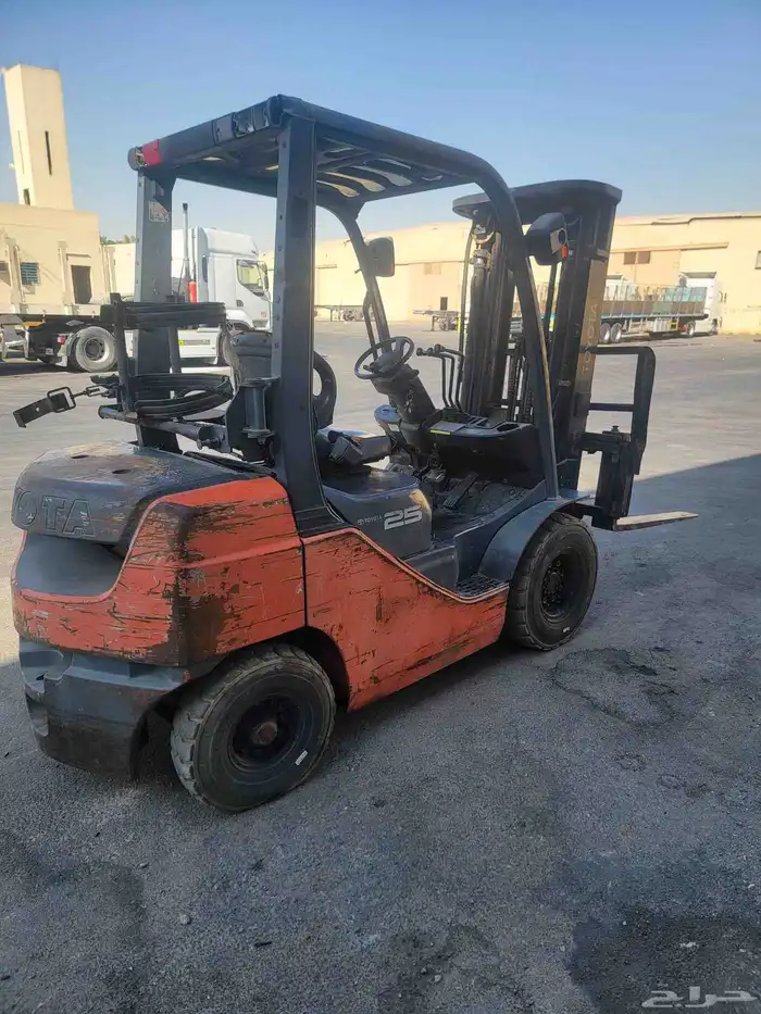 رافعه شوكيه 2.5 طن بنزين للبيع 3