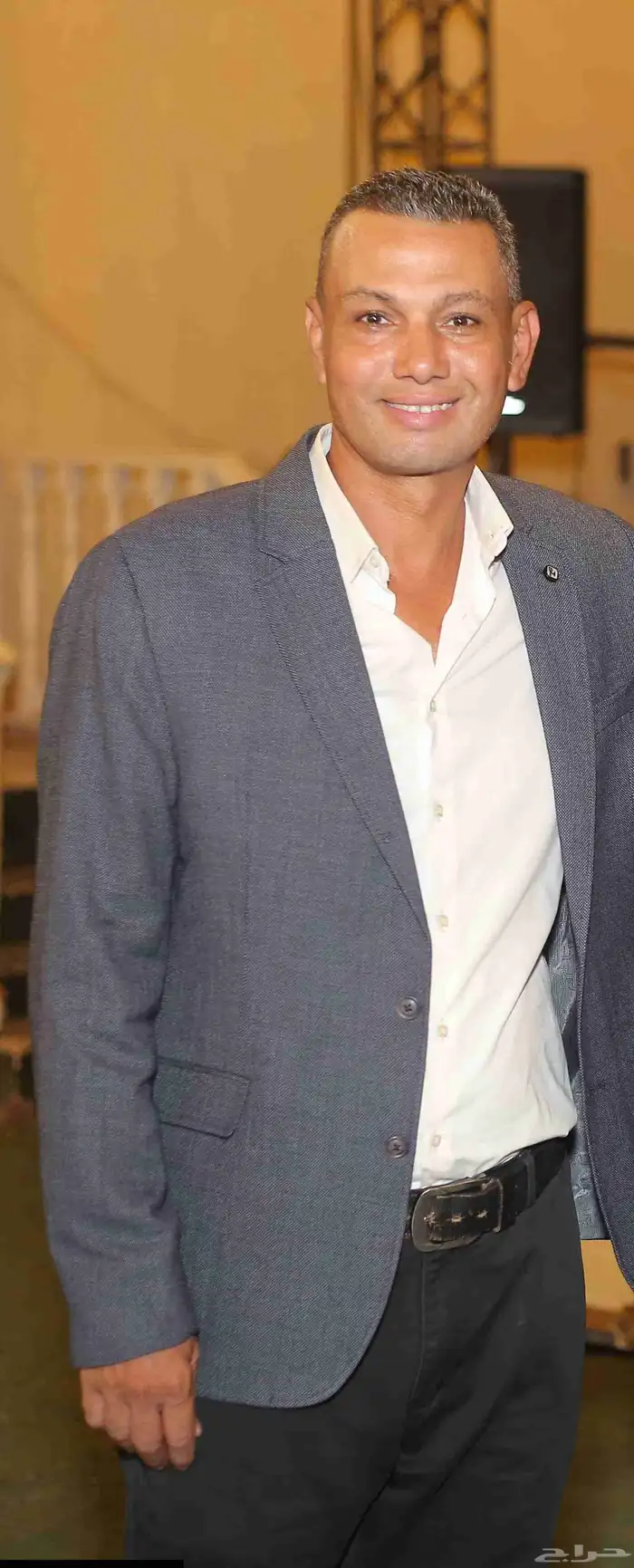 فني كهرباء مصري خبرة 20 سنة بشركة الكهرباء في مصر  متخصص في 0