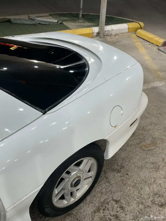 للبيع كومارو 1995 أبيض 6