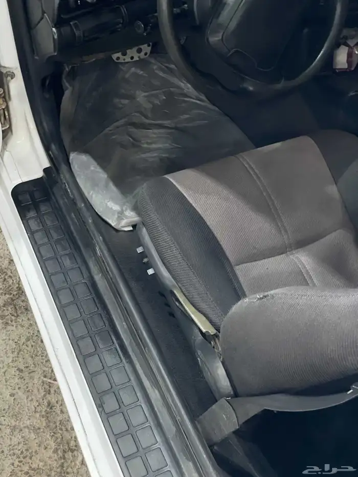 للبيع كومارو 1995 أبيض 2